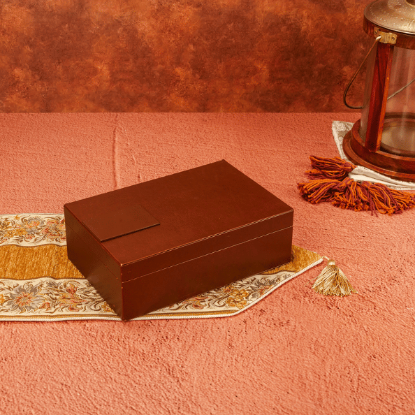 Oud Chocolate Box